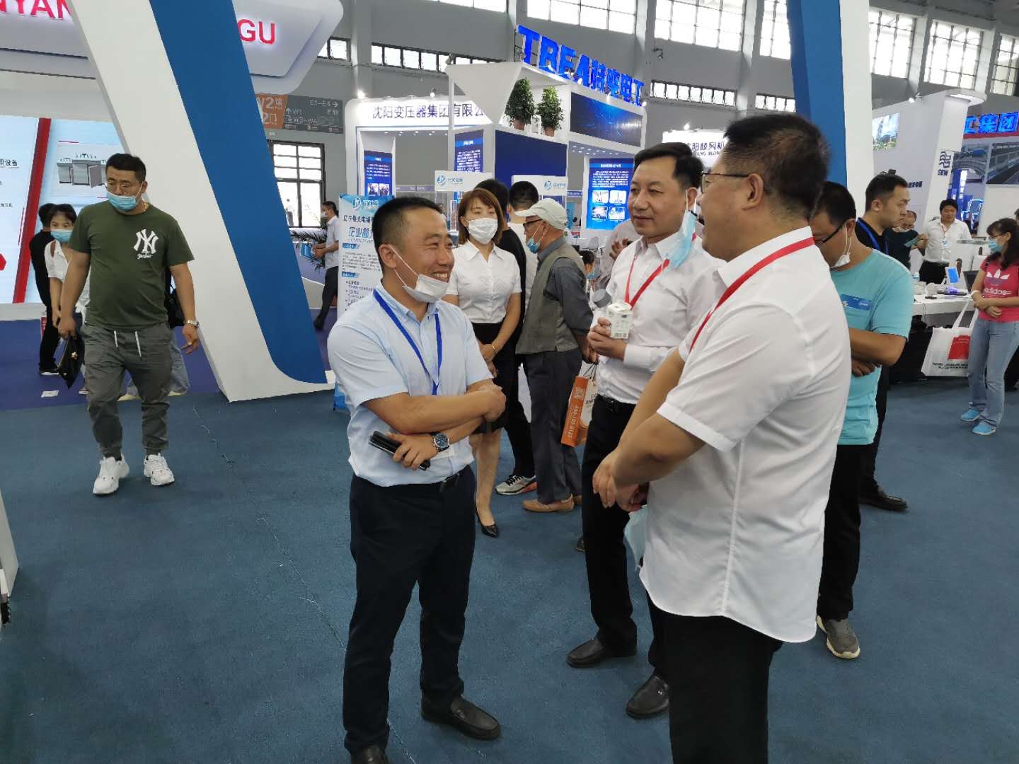 制博会即将落幕，乐动手机注册精彩继续(图1)